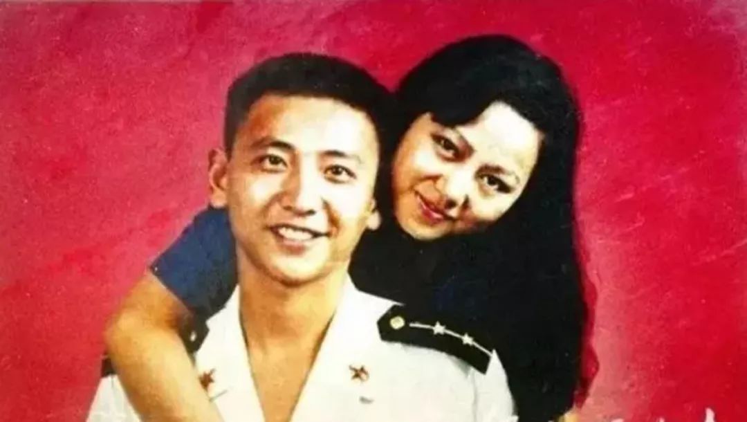 在天愿作比翼鸟，在地愿为连理枝：烈士遗孀回忆与王伟的爱情