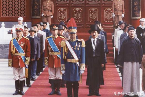 农村大量的蛤蟆,田里很多蛤蟆