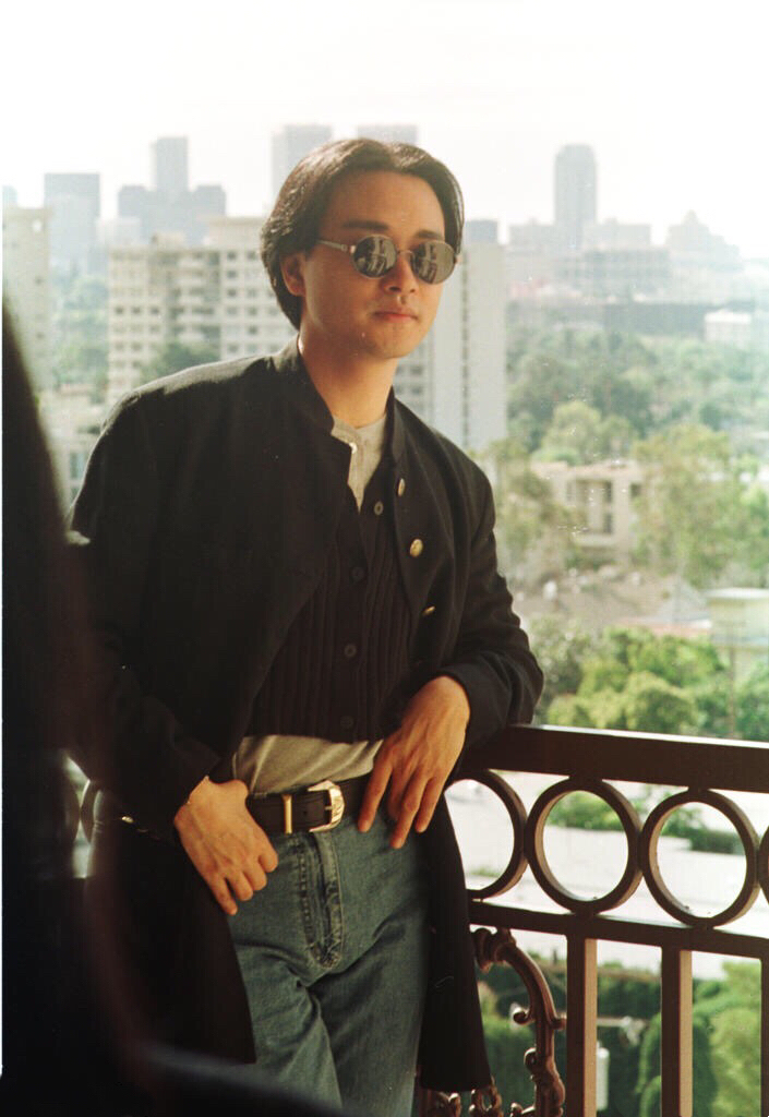 张国荣虽已故多年，但有一点，国际时尚圈依然在争相效仿