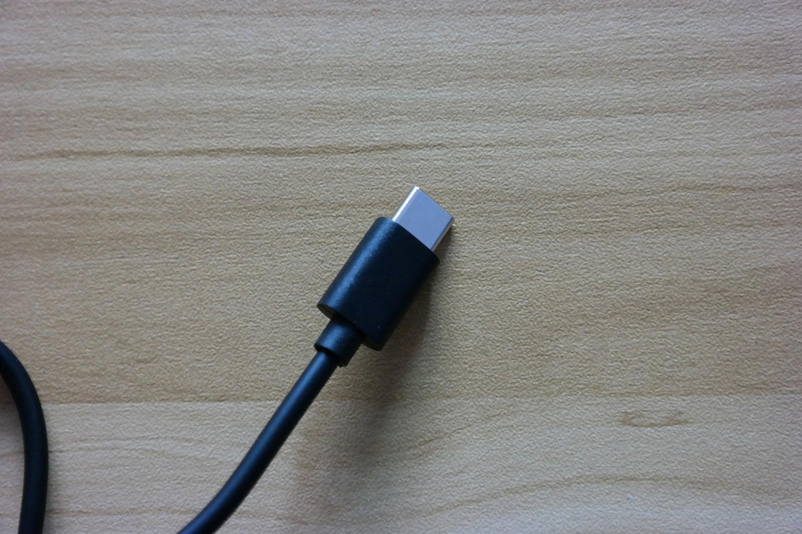 小米须眉灵动三刀头剃须刀评测,小米剃须刀往复式和旋转式测评