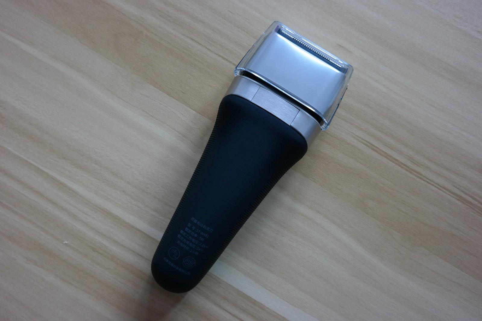 小米须眉灵动三刀头剃须刀评测,小米剃须刀往复式和旋转式测评