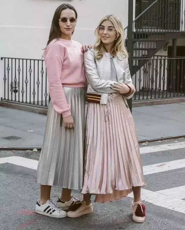 半身裙可以这样搭配你get到点了吗,半身裙的时髦穿搭示范