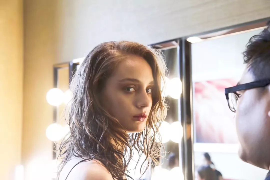 *光春**明媚，宜对镜贴花黄|一波新入手彩妆分享