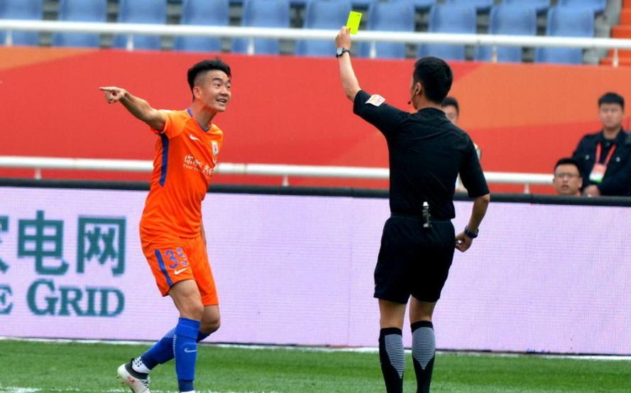 山东鲁能后防线集体思考人生，贵州恒丰笑纳赛季首胜