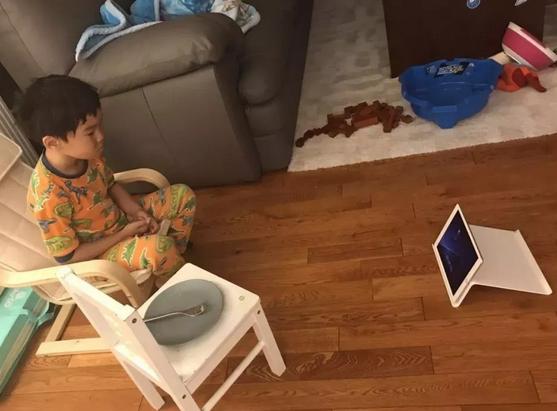 孩子玩ipad对眼睛的影响,孩子看ipad不伤眼