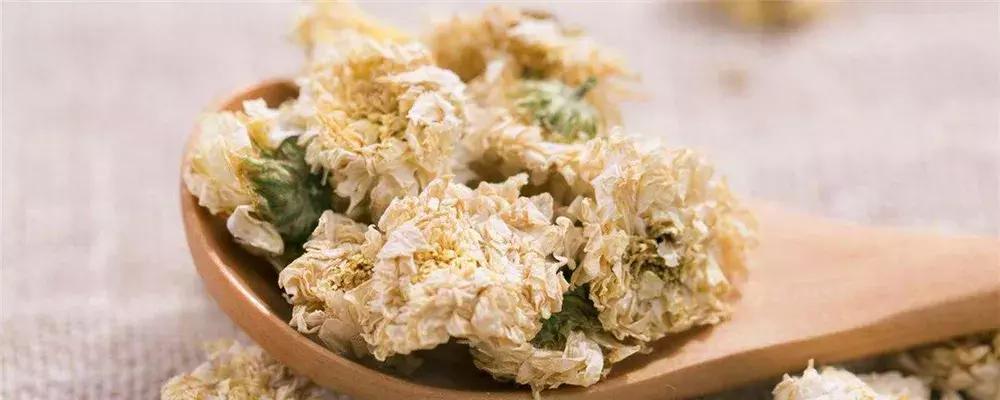 女性美容养颜药酒配方视频,女人泡什么药酒补气血又美容养颜