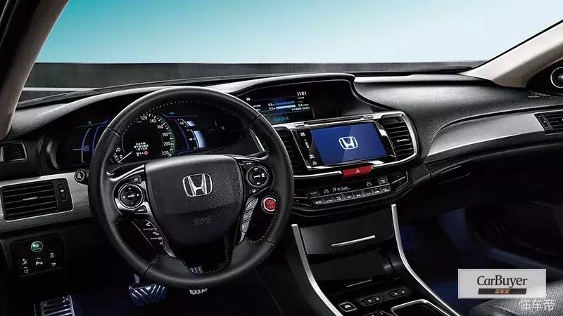 汽车门怎么用机械钥匙锁,汽车钥匙被锁在门里怎么打开