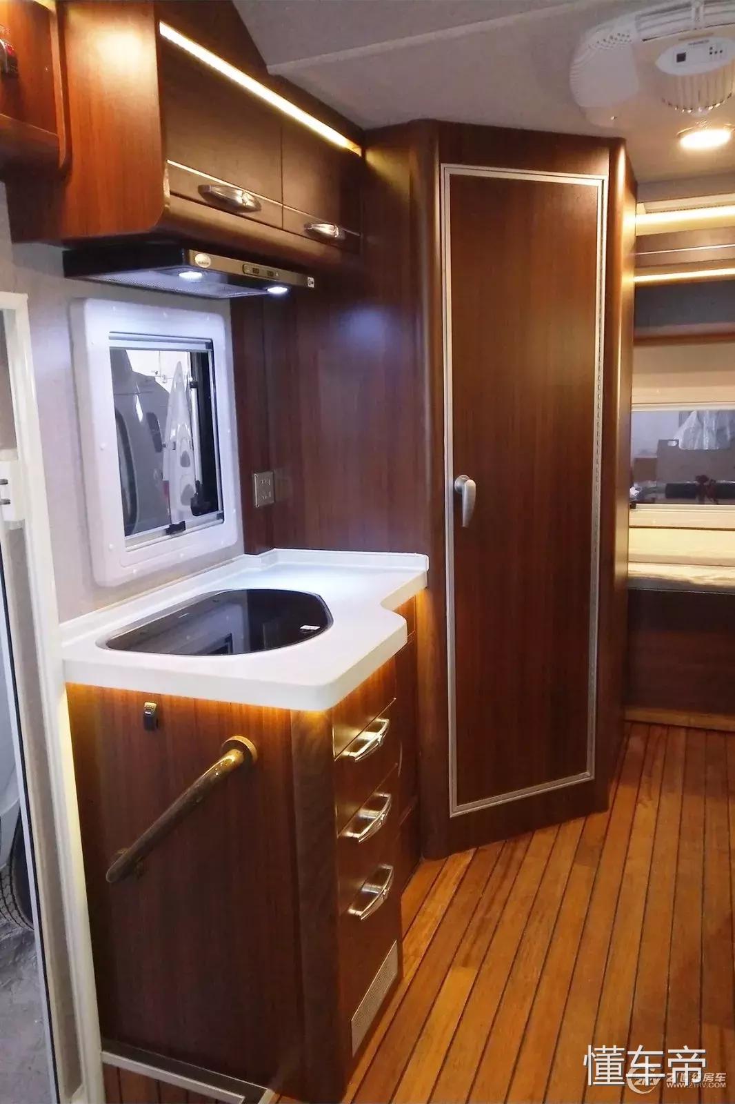 一辆保时捷大约值多少钱,一辆保时捷跑车多少钱