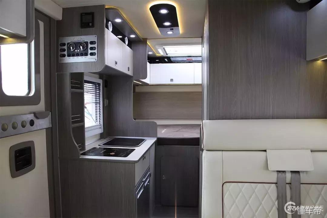 一辆保时捷大约值多少钱,一辆保时捷跑车多少钱