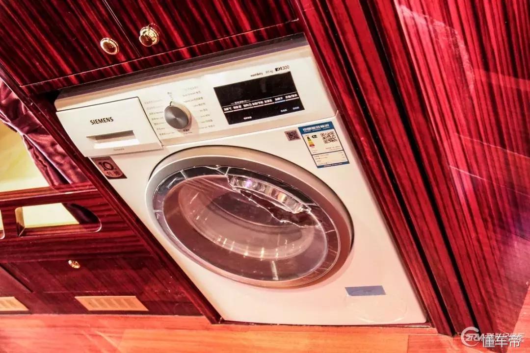 一辆保时捷大约值多少钱,一辆保时捷跑车多少钱