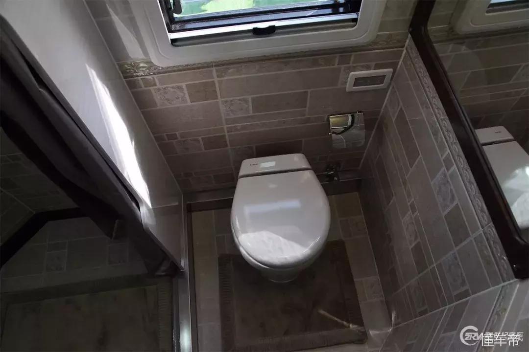 一辆保时捷大约值多少钱,一辆保时捷跑车多少钱