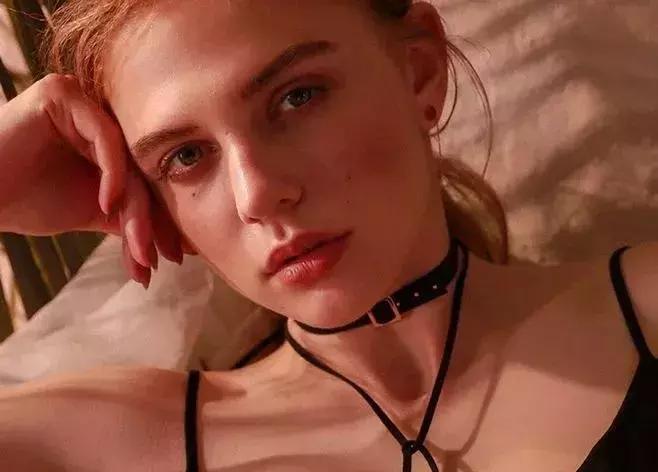 戴耳套还是耳塞,戴袖套还是戴袖套