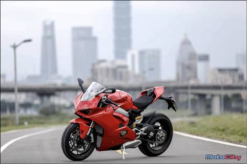 杜卡迪panigalev4新款座高区别,杜卡迪panigalev4speciale限量版