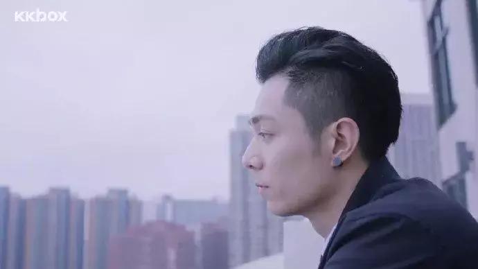 背头发型适合什么脸型女生图片,背头男发型龙须背头适合什么脸型