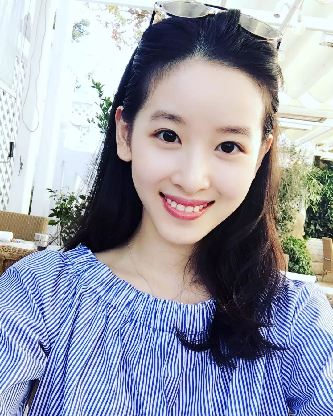 脸上种了樱桃草莓?郑爽崔雪莉的“果汁脸”怎么画出来?