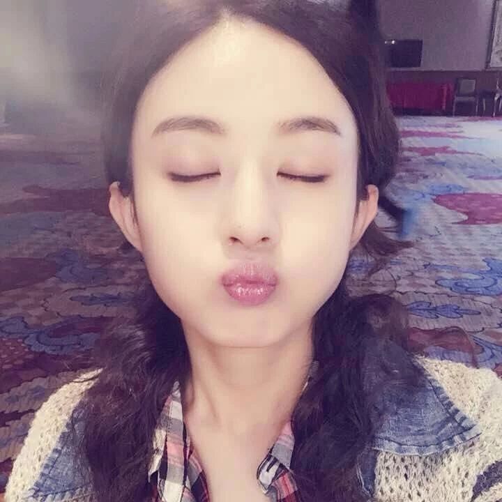 脸上种了樱桃草莓?郑爽崔雪莉的“果汁脸”怎么画出来?