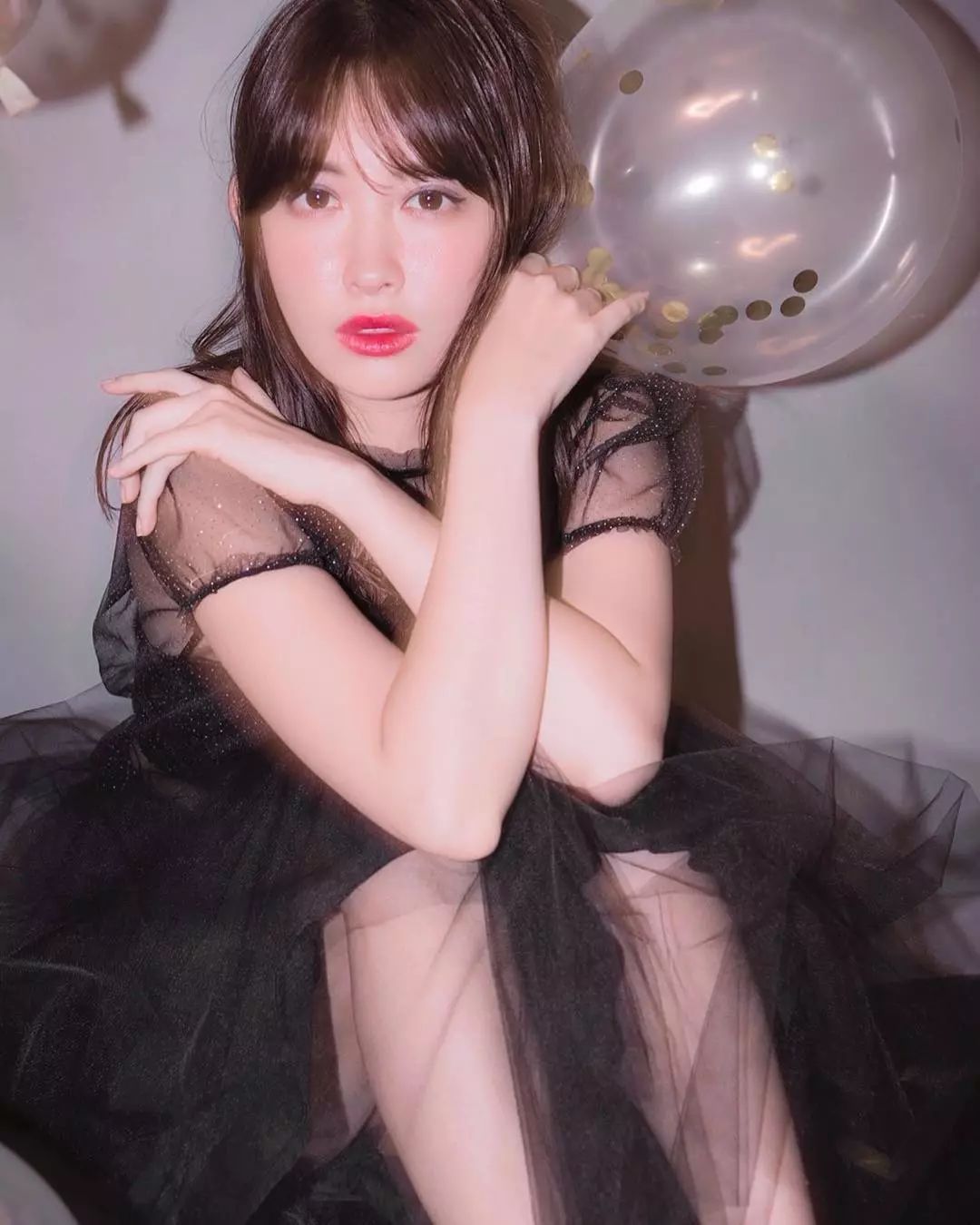 脸上种了樱桃草莓?郑爽崔雪莉的“果汁脸”怎么画出来?