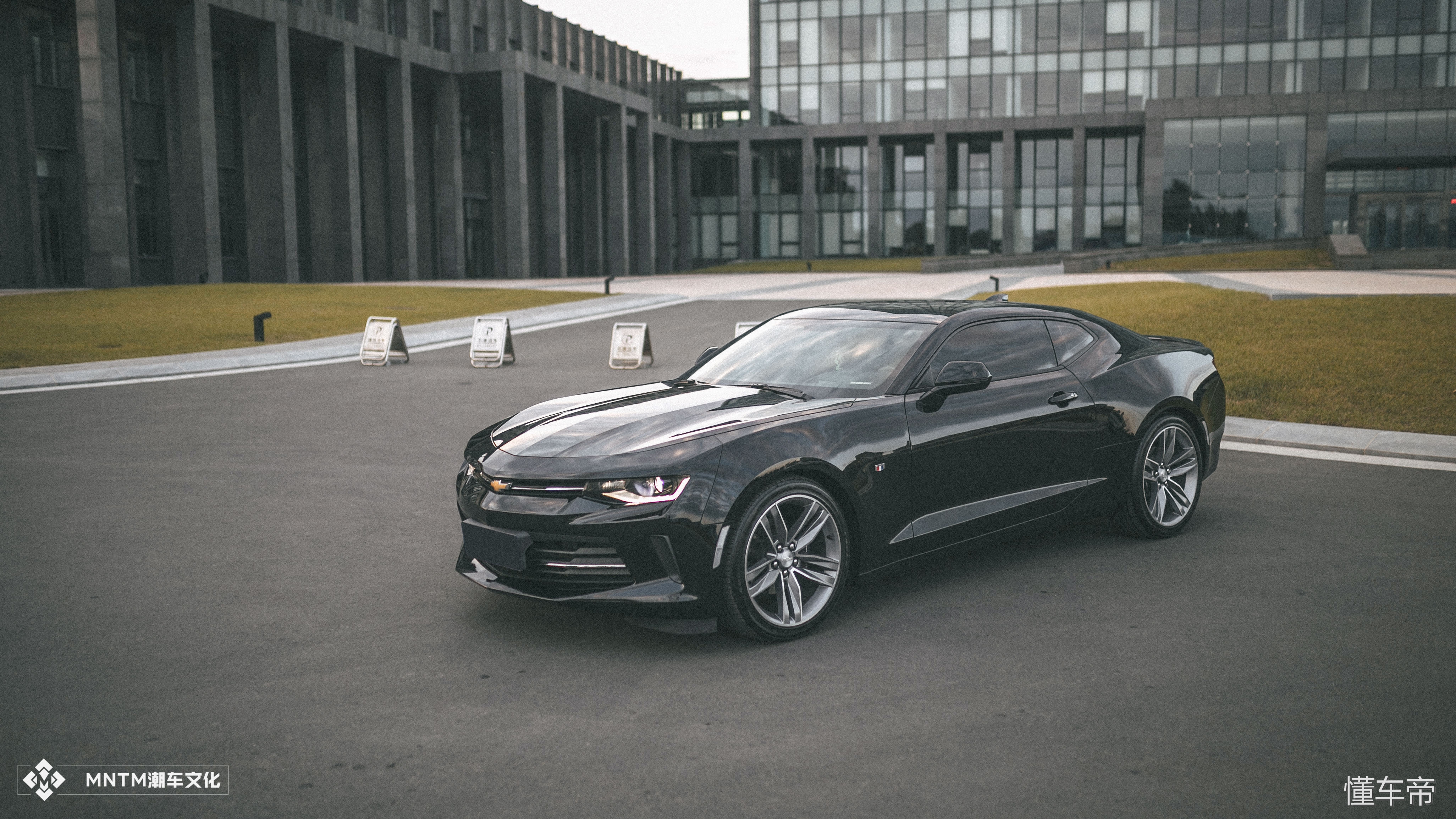 0-1科迈罗对比野马,科迈罗和野马的对比照