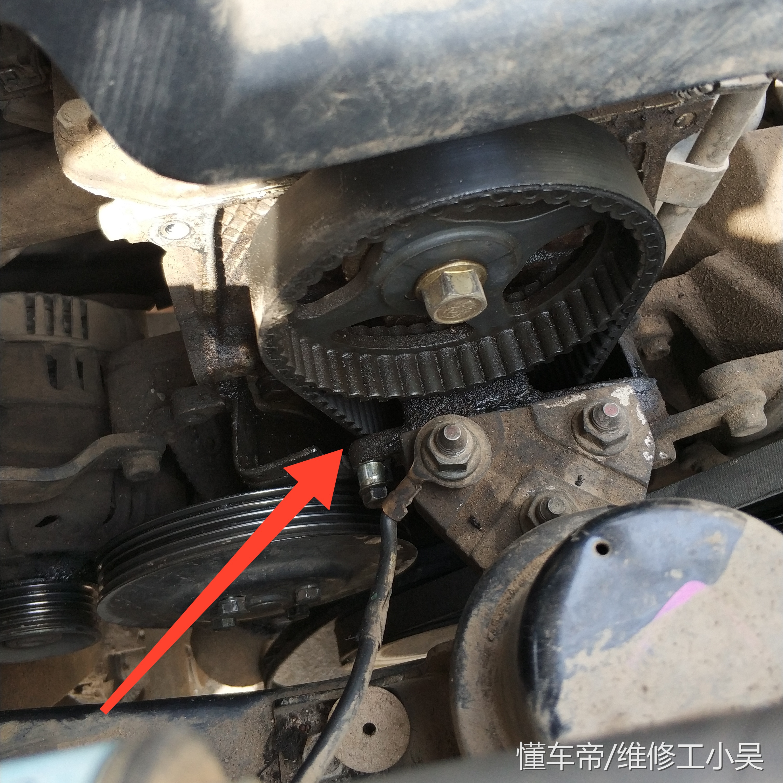 海马更换发动机皮带,海马发动机漏油维修