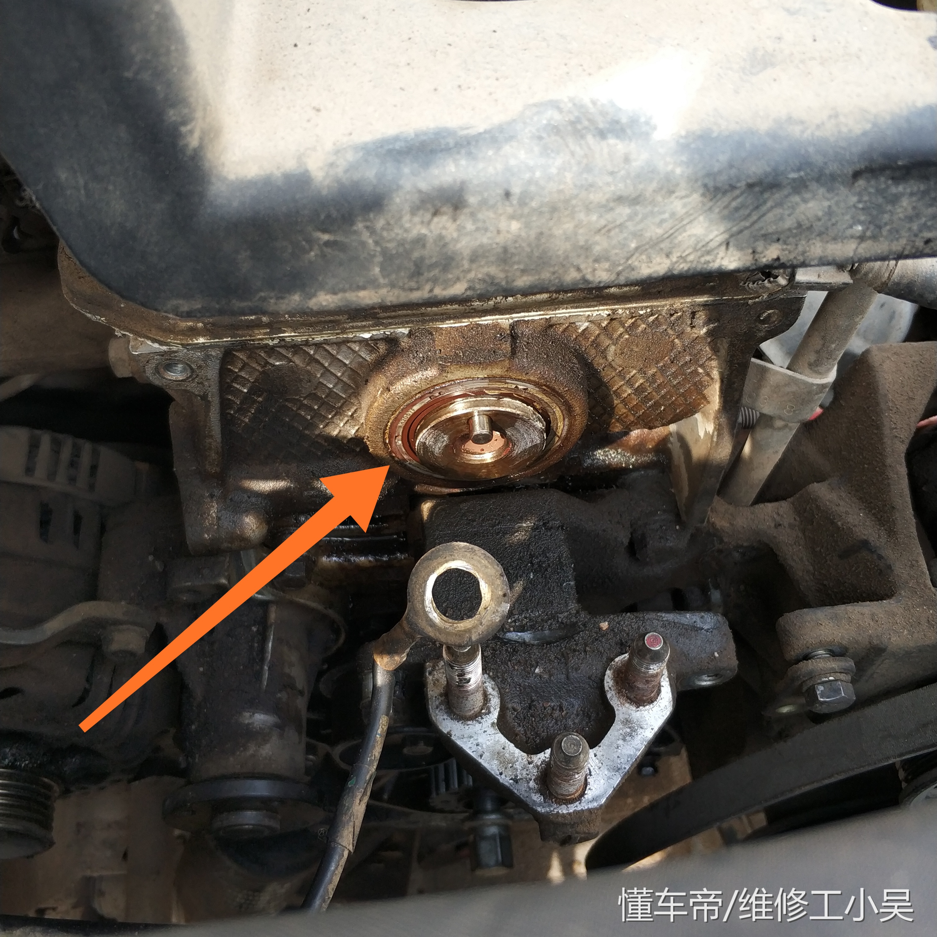 海马更换发动机皮带,海马发动机漏油维修