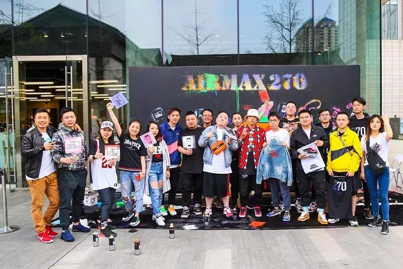 劲话论第四期丨成都sneaker都表白的耐克新鞋，自带增高效果？