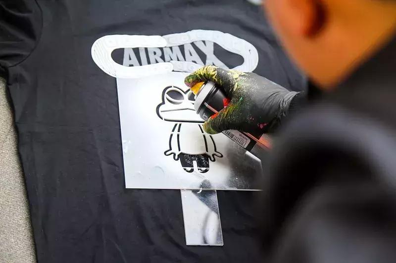 劲话论第四期丨成都sneaker都表白的耐克新鞋，自带增高效果？