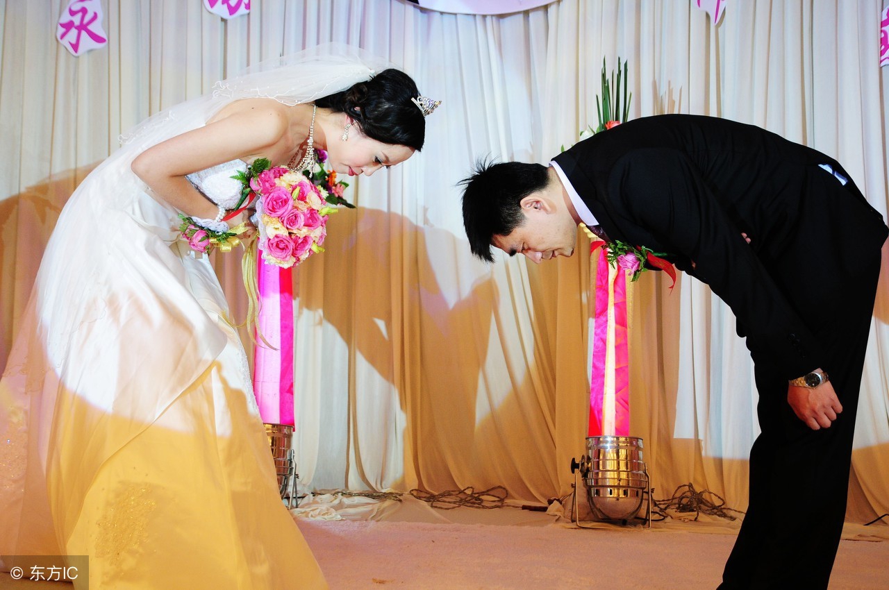 大龄单身催婚被批一文不值,即将30岁经历中国式催婚