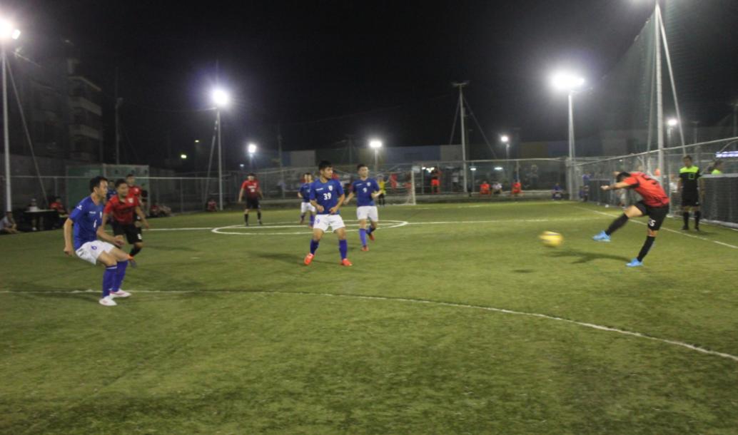 2018“旷野杯”六人制足球联赛拉开战幕16支队伍参赛角逐