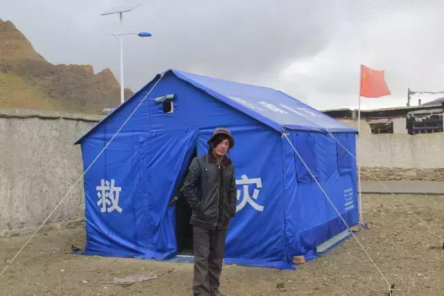 川藏线骑行遇到野狗,骑行川藏被野狗追