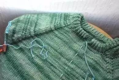 简单款套头毛衣完整版教程,套头毛衣忘记留领窝咋补救