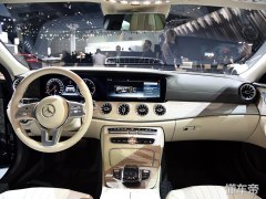 奔驰cls2017款320与2015款有区别吗,奔驰cls320为啥是恶魔之眼