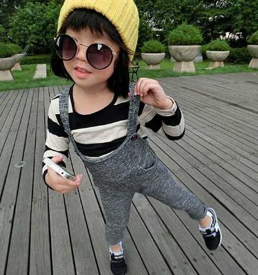 给孩子穿衣打扮,为什么不能把孩子打扮太时尚