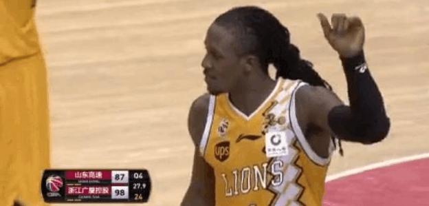 福特森被暴揍,睢冉vs福特森完整视频