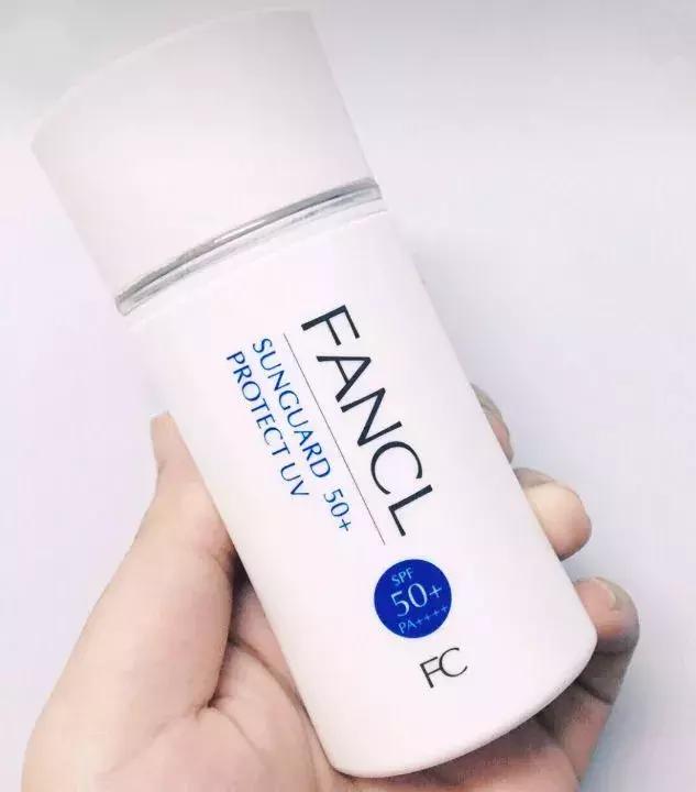 新买的安耐晒味道和以前的不一样,刚买的安耐晒和之前的味道不一样