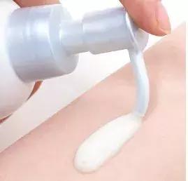 新买的安耐晒味道和以前的不一样,刚买的安耐晒和之前的味道不一样