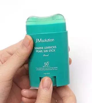 新买的安耐晒味道和以前的不一样,刚买的安耐晒和之前的味道不一样