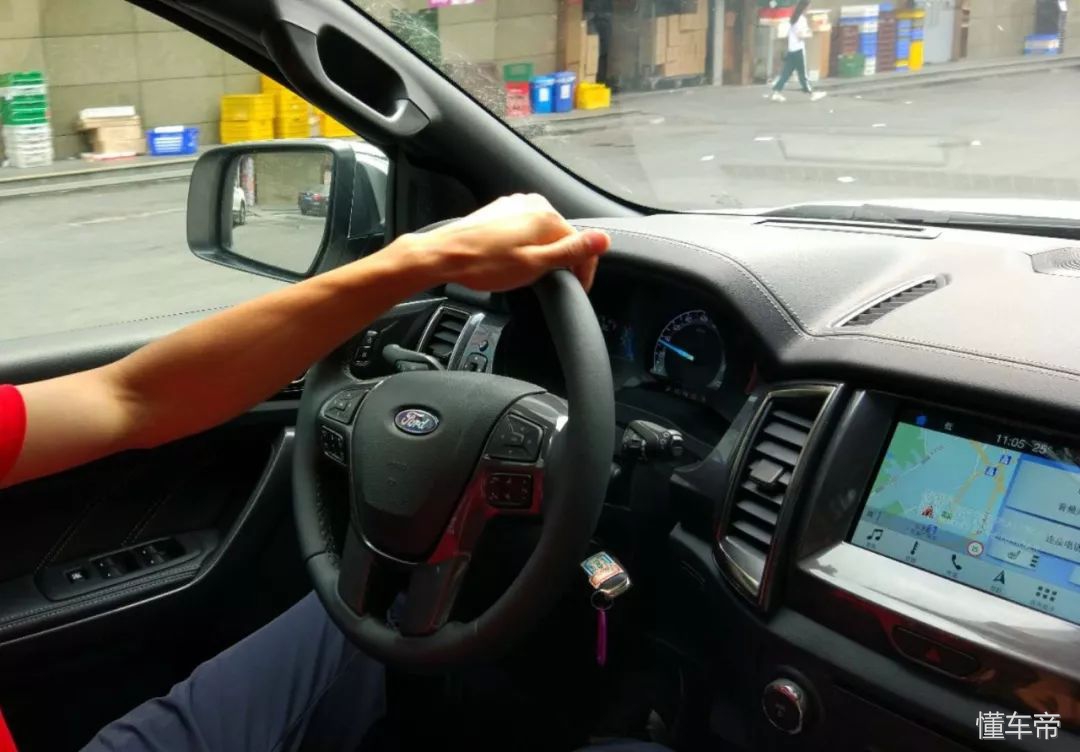 我用一包七星蓝莓爆珠的代价，发现了天猫自动售车大楼背后的秘密