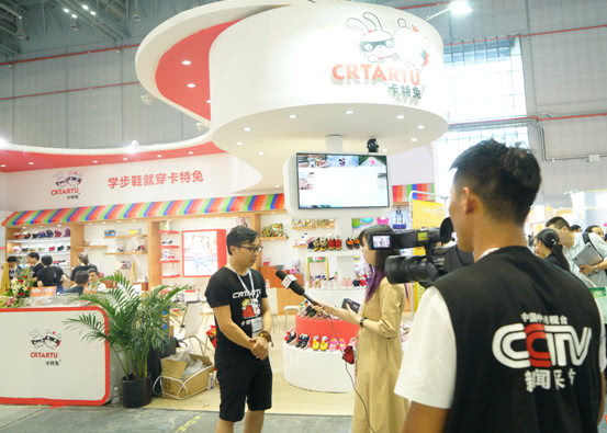 婴儿品牌学步鞋推荐,好的婴儿学步鞋品牌