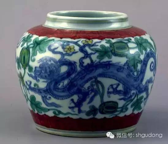 成化斗彩上的红彩和绿彩,古釉瓷器鉴定方法