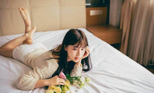 笑话集:老婆问:你到底想要多紧的?客人说:像第一次那么紧的