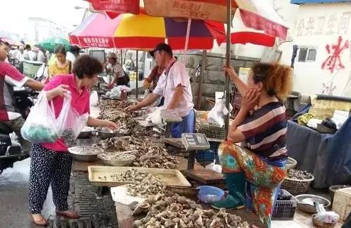 烟台海边海鲜寻找攻略,盘点海鲜市场所有进口大海鲜