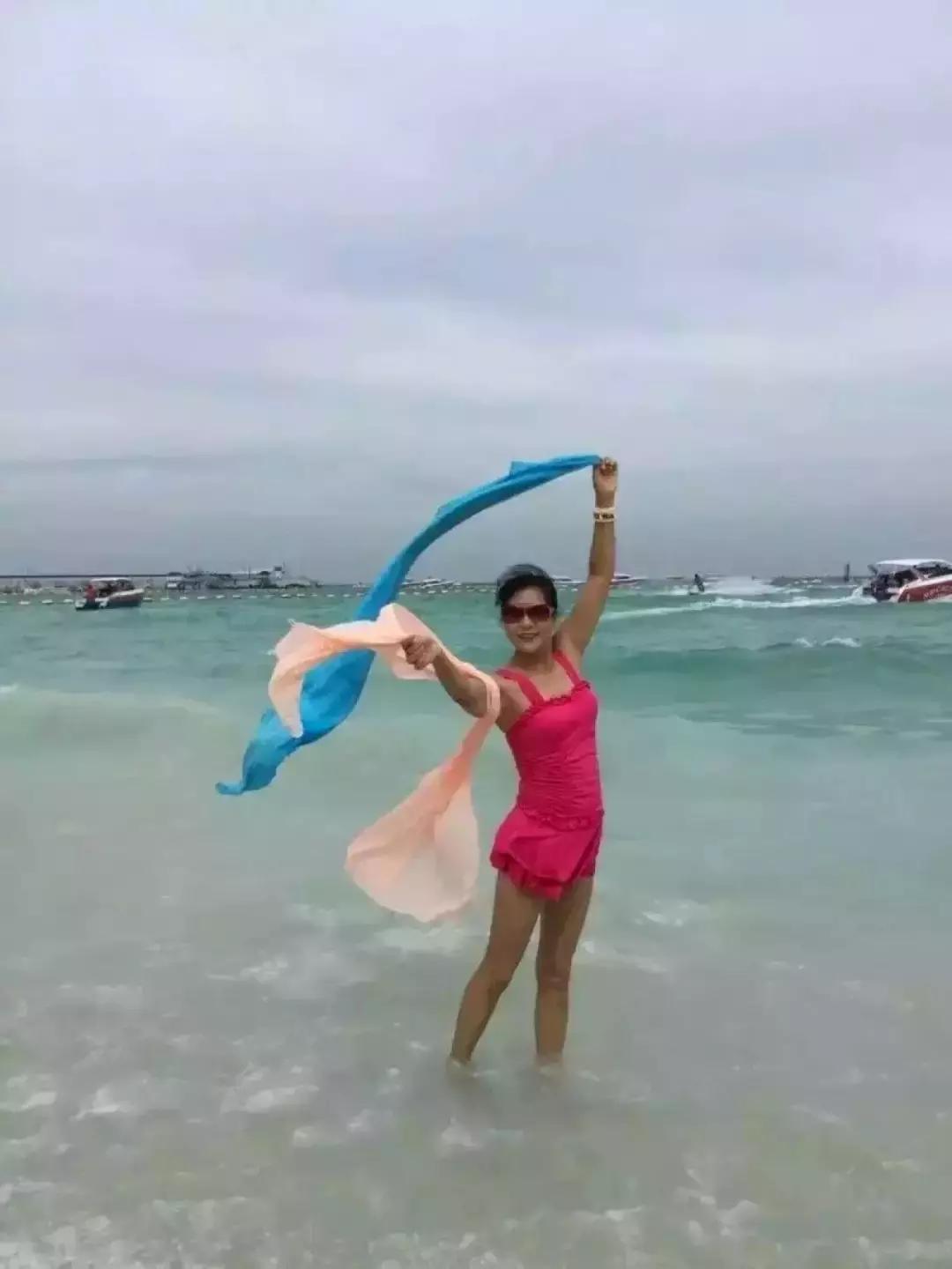 看完我妈拍的春游照片，我跟我爸都哭了……