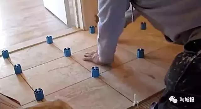 地砖不平砸了重新铺效果能好吗,卧室地砖铺的不平怎么补救