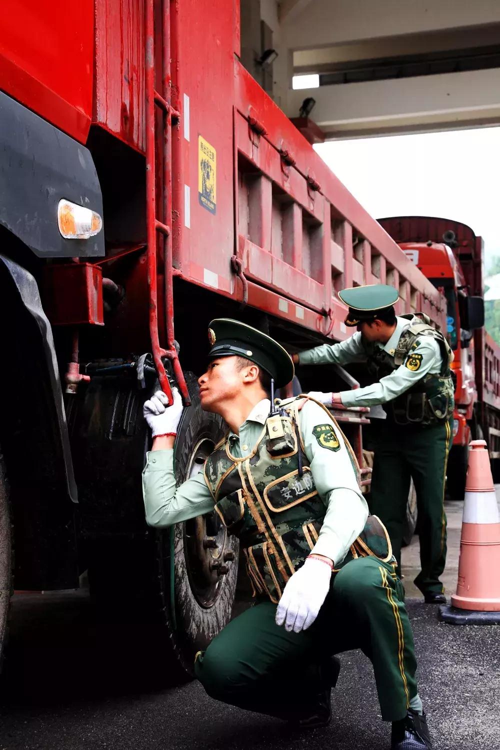 公安边防部队回顾视频,致敬边防部队的话