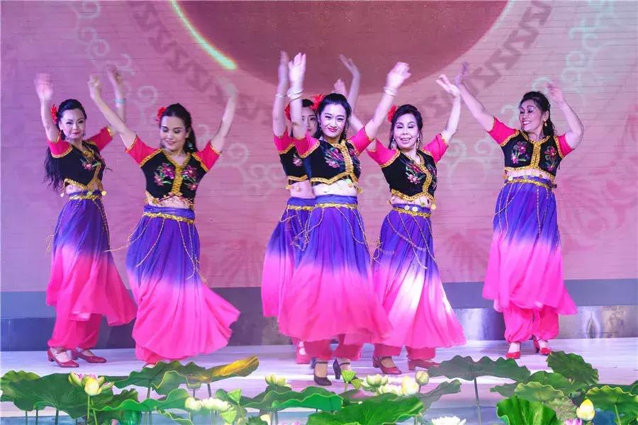 绣爱,绣爱2018民族服饰