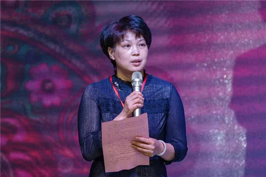 绣爱,绣爱2018民族服饰