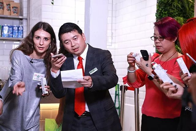 你还在做代购，人家已经靠代购把公司做上市了