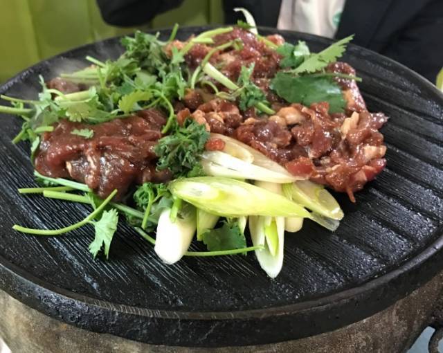 挂羊头卖狗肉吃狗肉,挂羊头卖狗肉百科内容