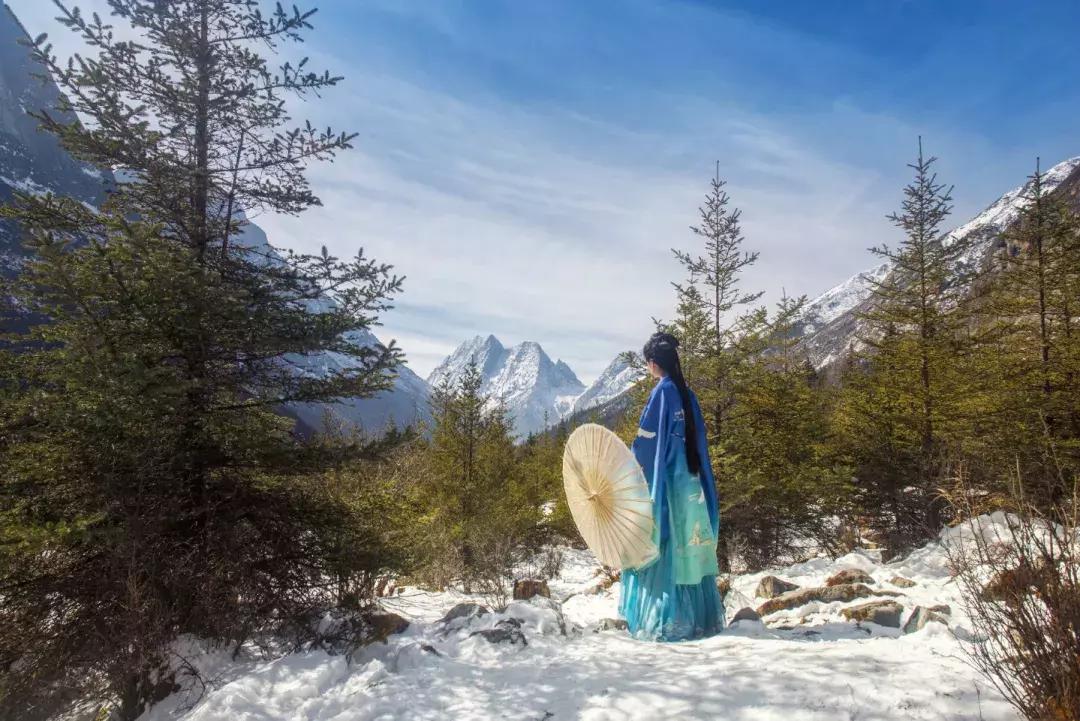 踏春出游四天三晚,四姑娘山五一节值得去吗