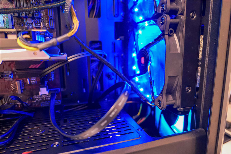 酷冷至尊毁灭者u3机箱,炫酷机箱推荐性价比高